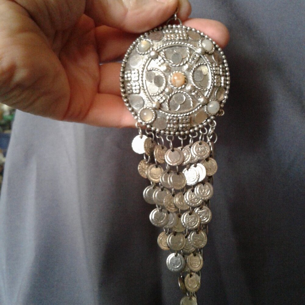 No Brand Name Clasp Closer
